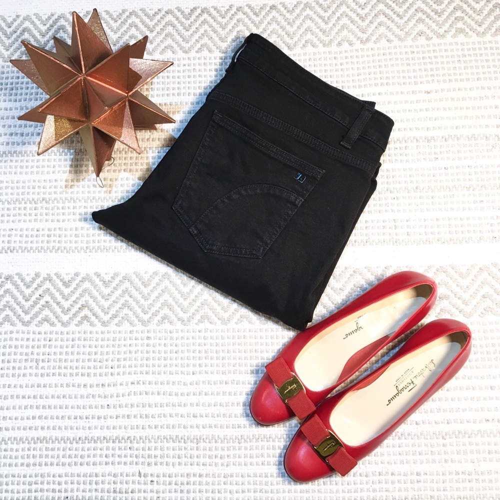 Joe’s Jeans Chelsea Black Skinny Size 31